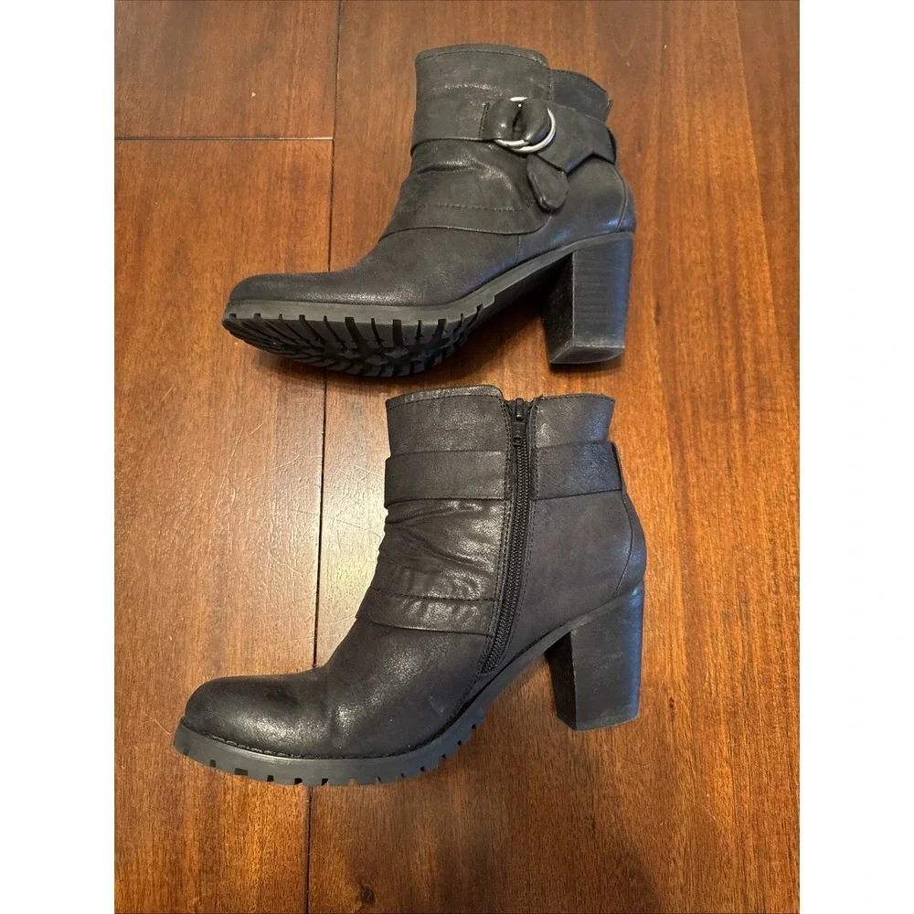 BareTraps Women's Black Ankle Boots‎ Size 8M Block Heel Moto Buckle Booties